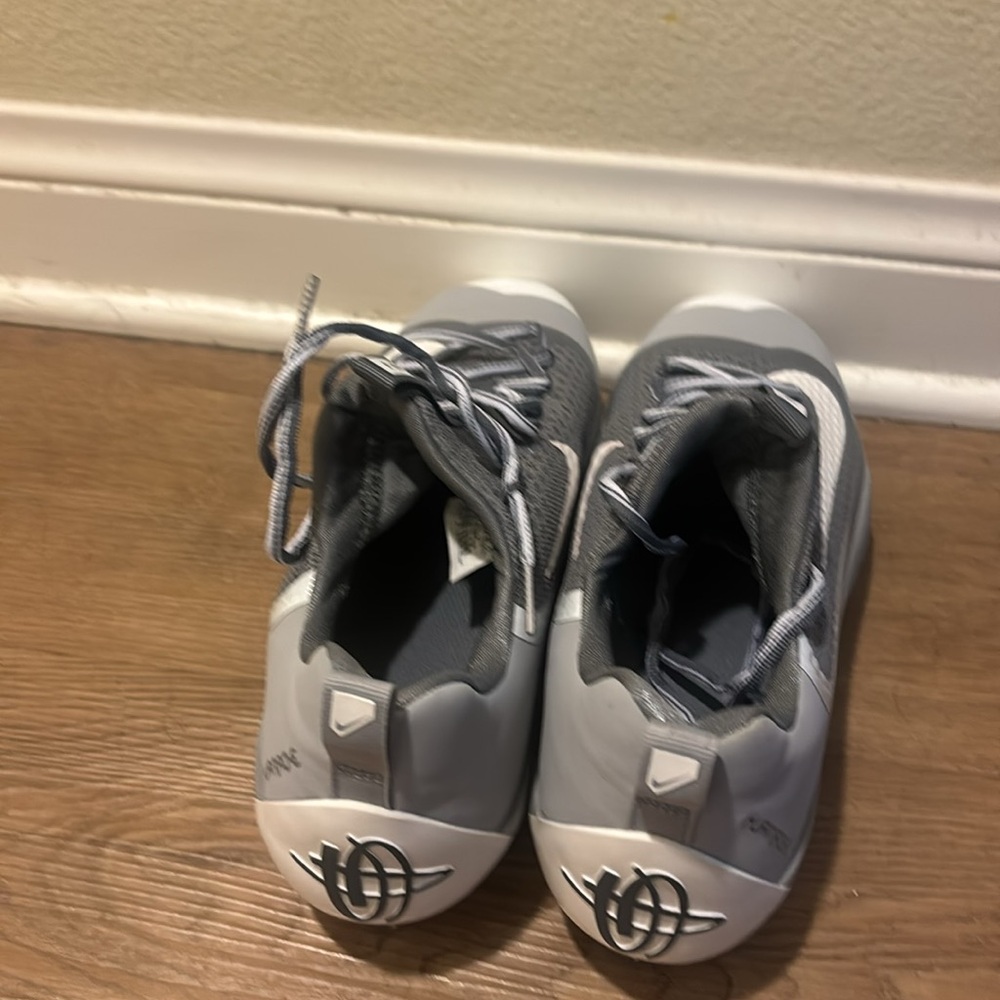 Baseball Cleats - image 4